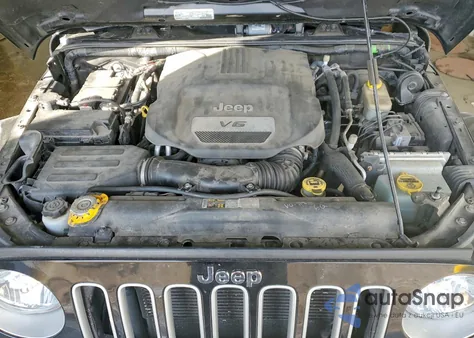 2016 Jeep Wrangler Unlimited Sahara z USA, uszkodzony, nr VIN 1C4BJWEG5GL235324